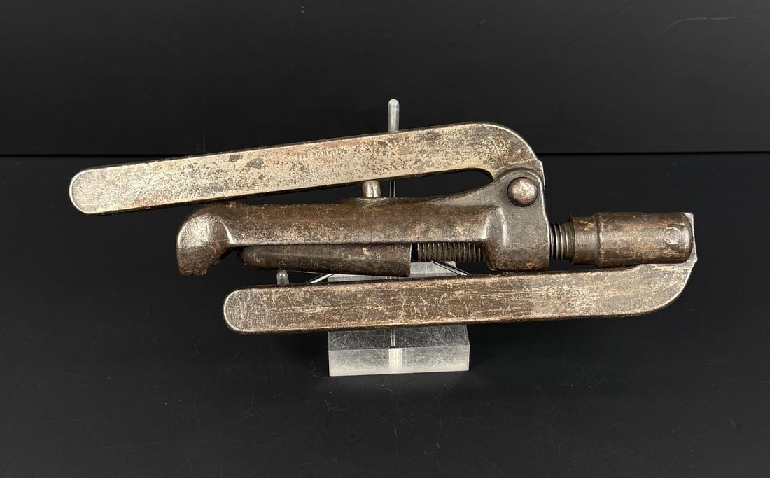 Winchester Model 1888 45-90 Reloading Tool: Nice example.