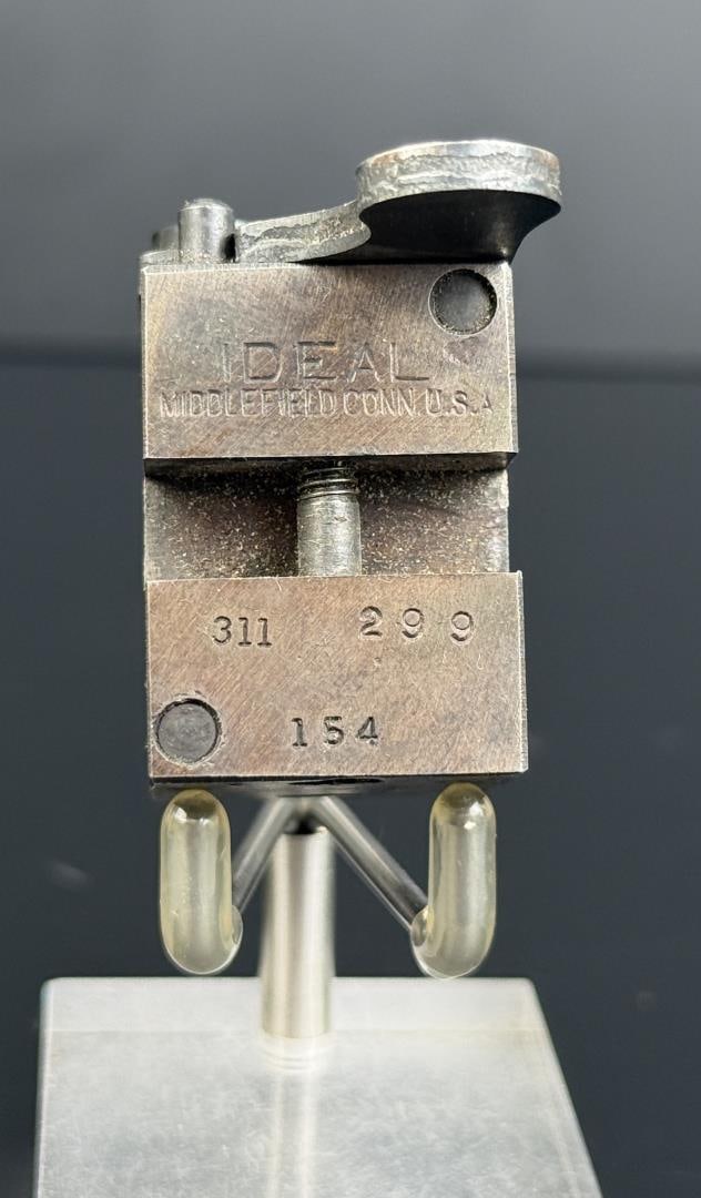 Lyman 311299 Reloading Bullet Mold (1 of 7)