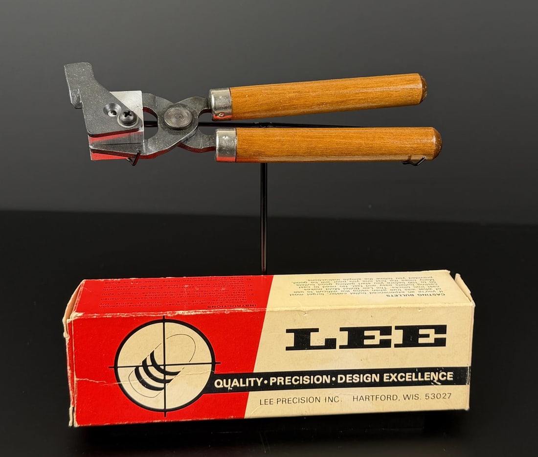 Lee .490 Round Ball Bullet Reloading Mold: Nice example in box.