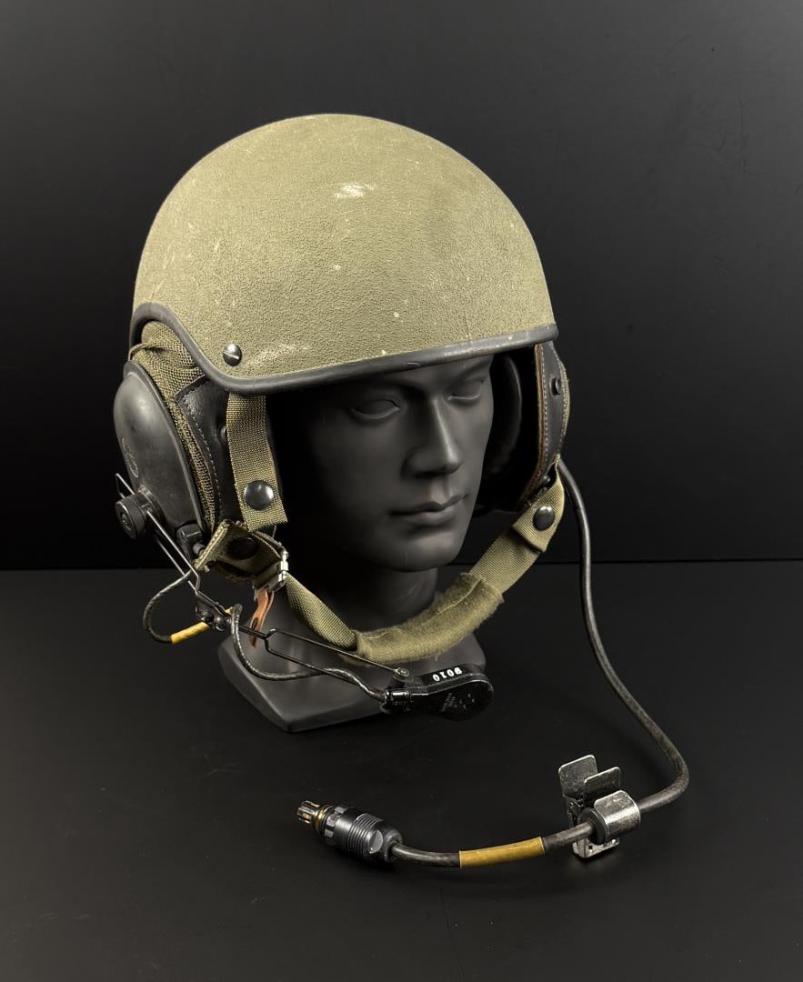 Desert Storm US CVC Combat Vehicle Crew Helmet (1 of 14)