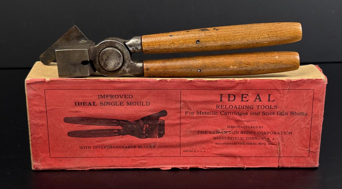 Lyman Ideal 30822 Reloading Bullet Mold & Box: Nice example.