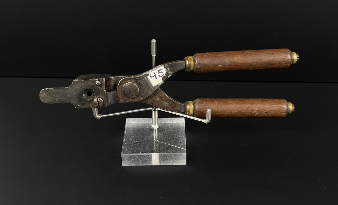 Winchester .45-90 Bullet Reloading Mold: Nice example.