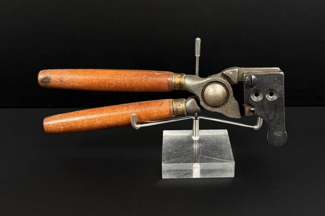 Lyman 311284 Reloading Bullet Mold: Nice example.