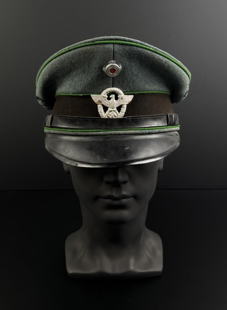 WW2 German Schutzpolizei Police Visor Cap (1 of 11)