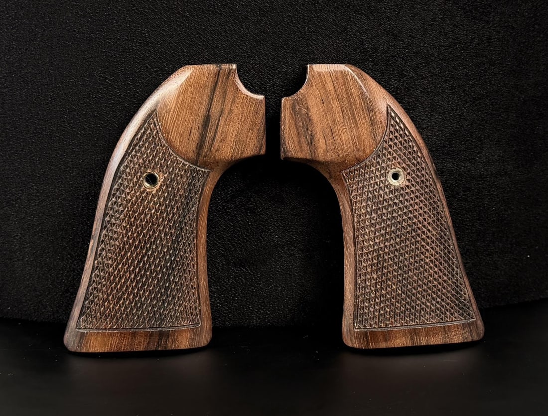 Eagle Ruger Colt Bisley Pistol Grips (1 of 5)