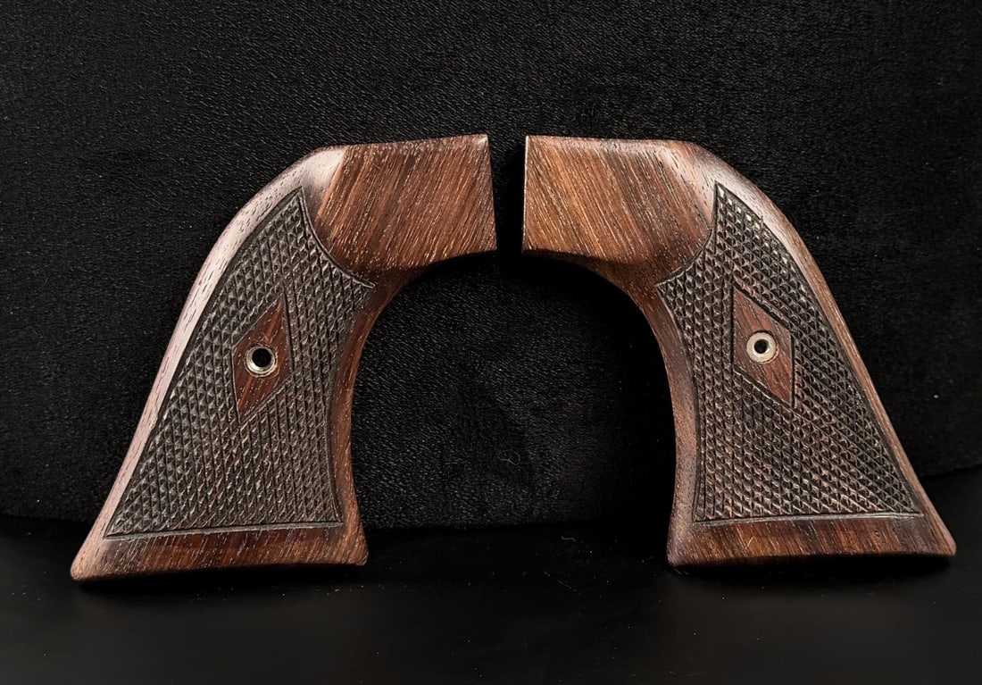 Eagle Colt Single Action Army Pistol Grips (1 of 5)