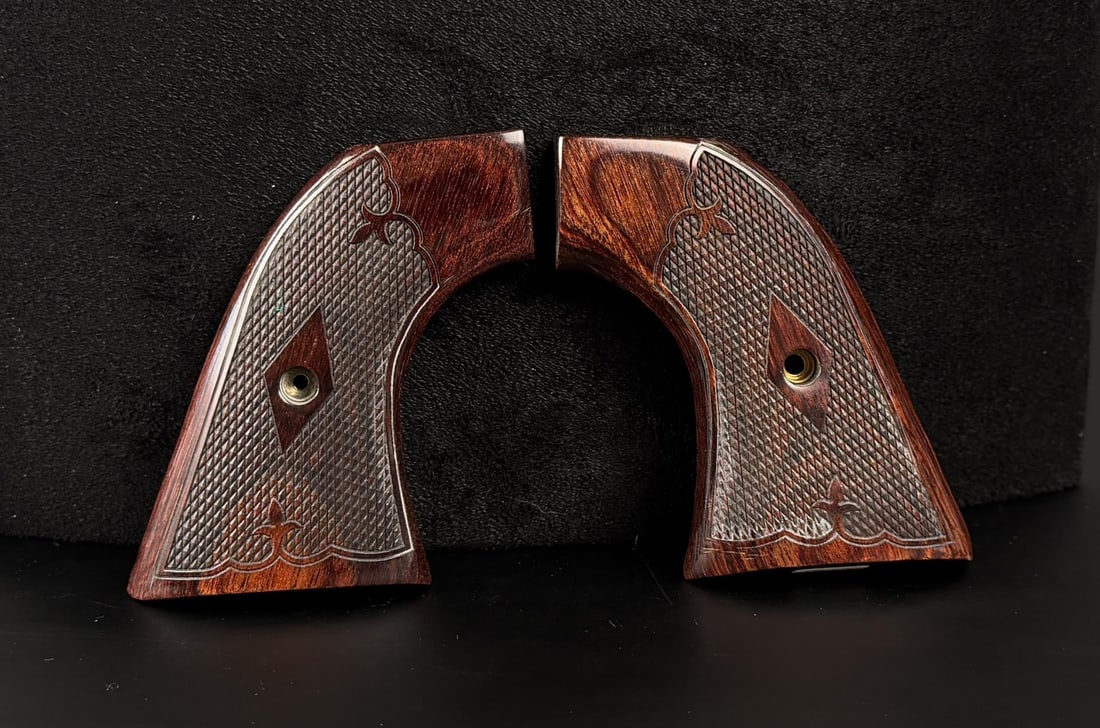 Altamont Colt Single Action Army Pistol Grips: Nice set.