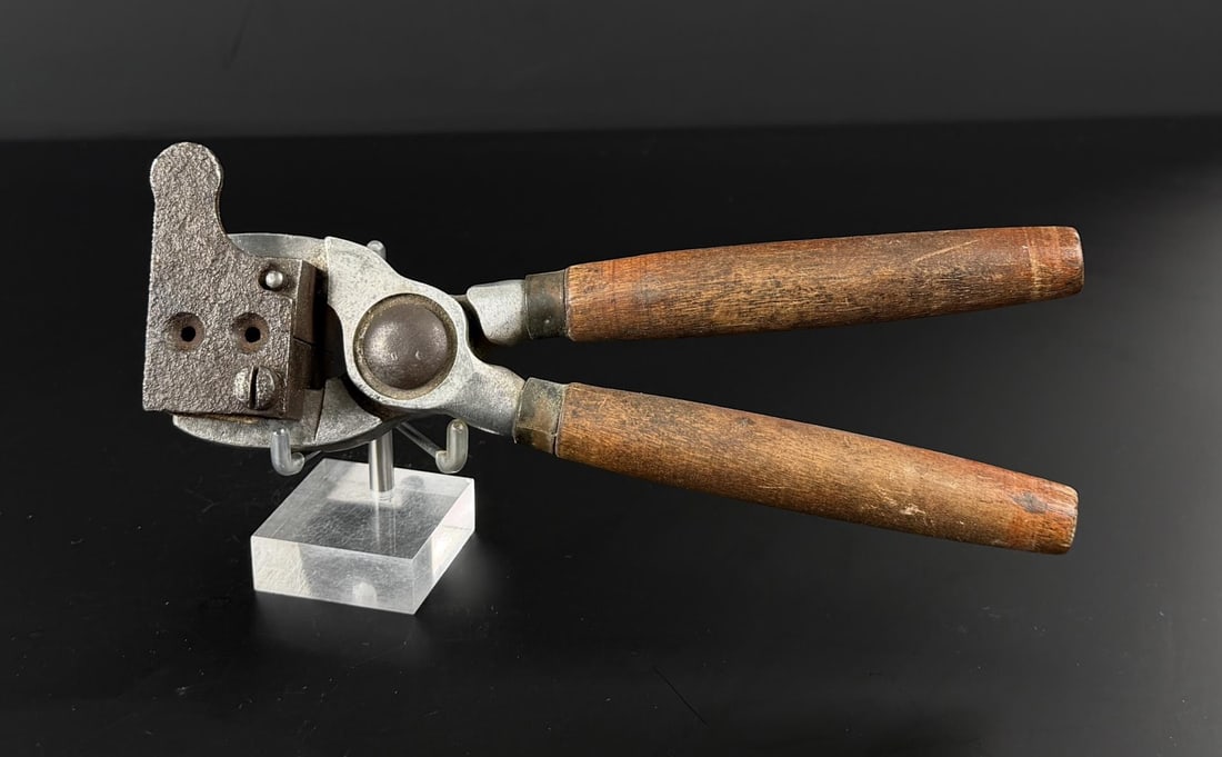 Lyman 358311 Reloading Bullet Mold: Decent example.