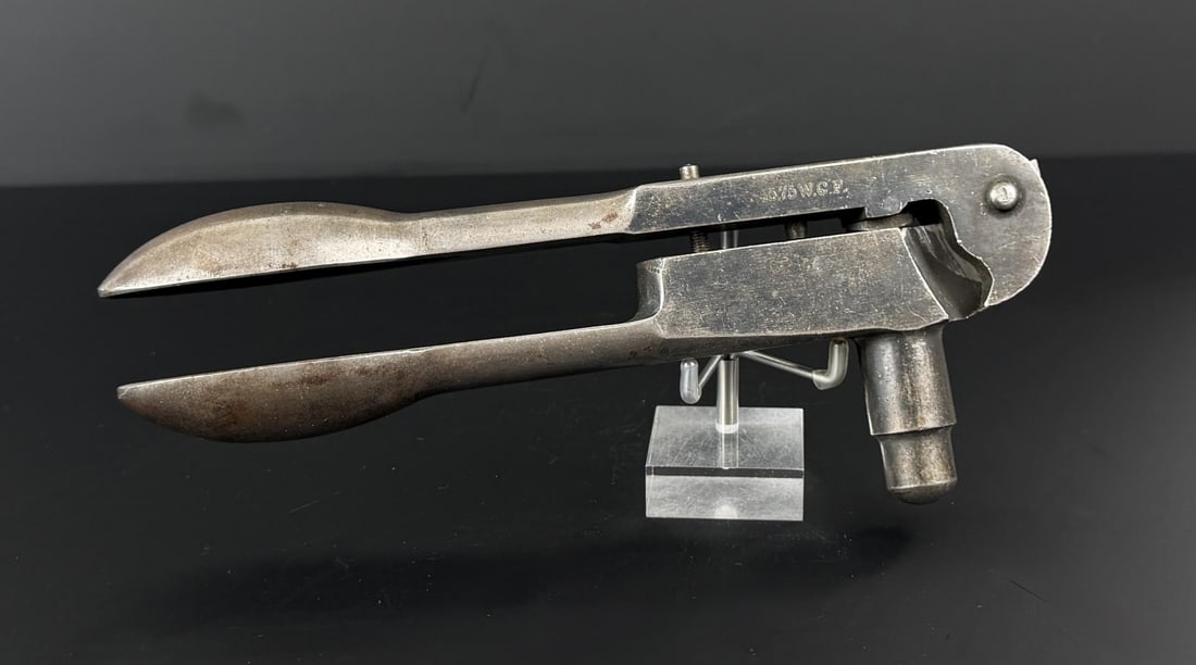 1880 Winchester .45-75 Reloading Tool 1st Variant: 1st Variant with spoon handles.