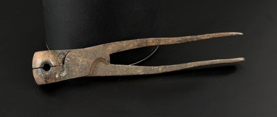Civil War .28 Caliber Root Revolver Bullet Mold: Nice example.