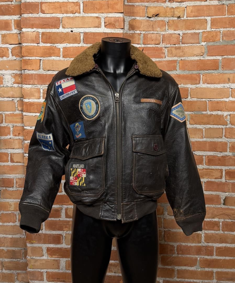 Avirex US Navy Leather Flight Jacket Type G-1: Size Medium