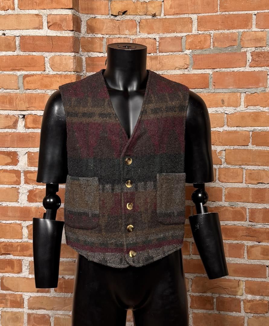 Paragraff Clothing Co Wool Vest (1 of 4)