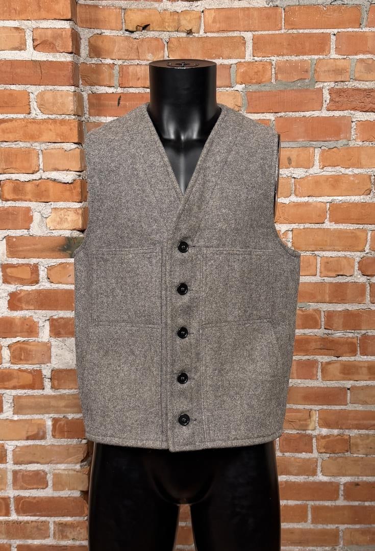 Filson Mackinaw Grey Wool Vest: Size 40. Style 20.