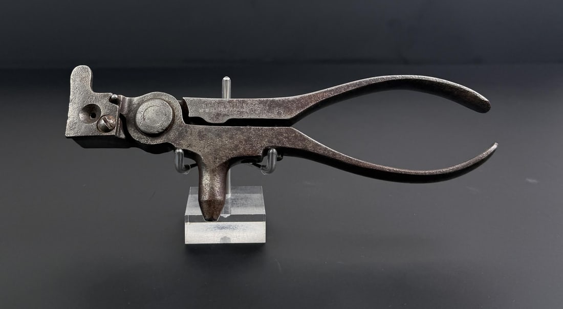 Ideal No. 4 .32 LR Reloading Tool Bullet Mold: Decent example.