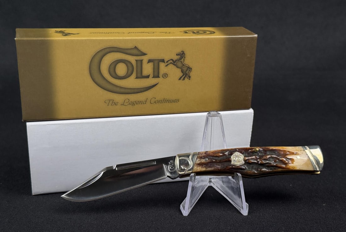Colt CT201 Pocket Knife (1 of 6)