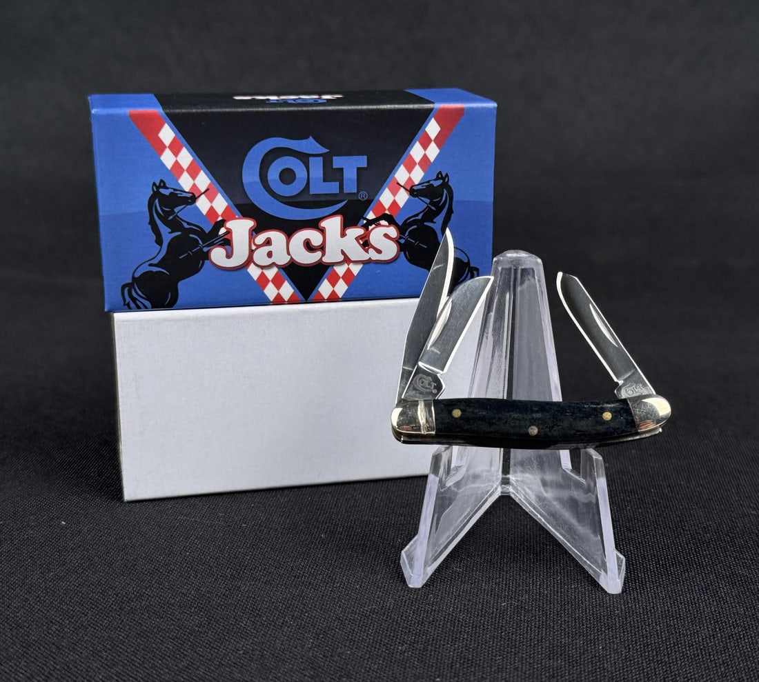 Colt CT681 Pocket Knife (1 of 6)