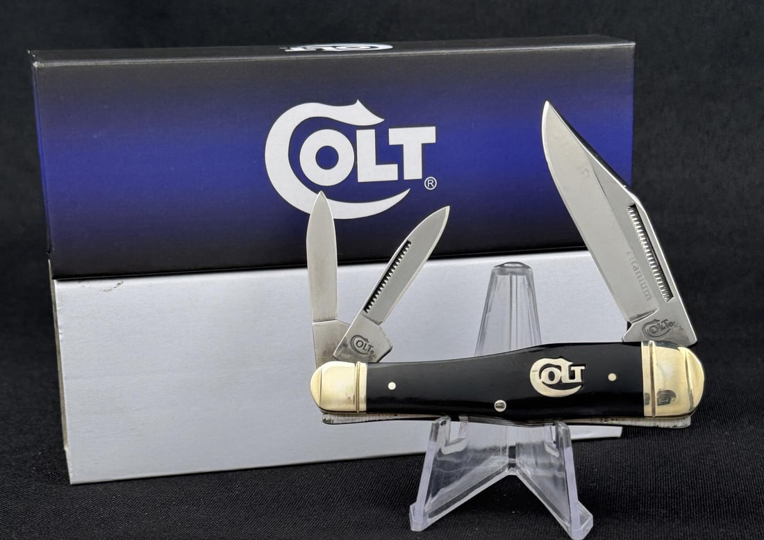 Colt CT317 Pocket Knife (1 of 6)