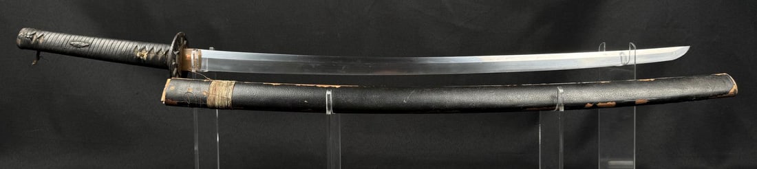 17th Century Shinto Period Japanese Samurai Sword: Nice early sword. Likely a WW2 Capture and Bring Back. Blade is 34 1/8" without handle.