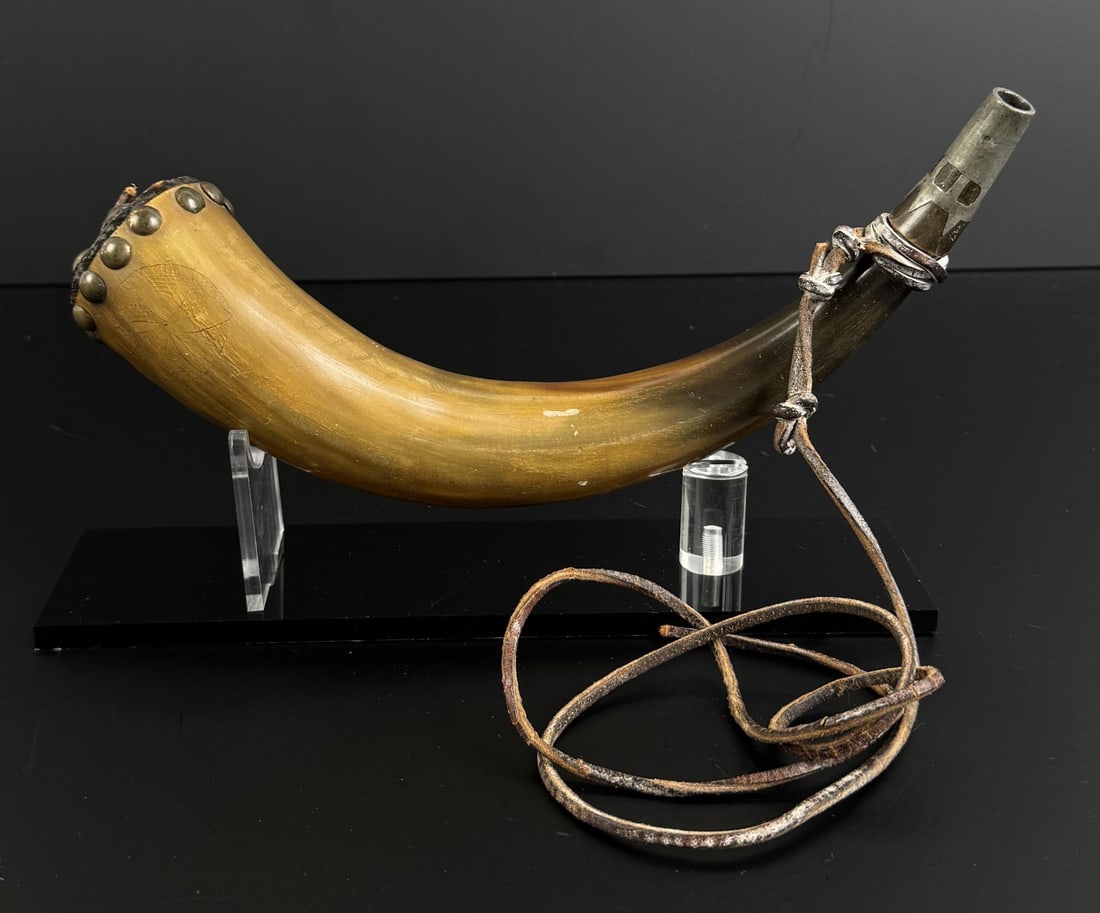 Early American Scrimshaw Powder Horn (1 of 7)