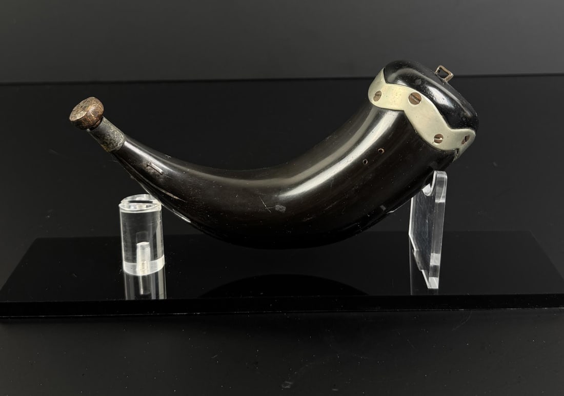 Native American Indian Buffalo Powder Horn (1 of 4)
