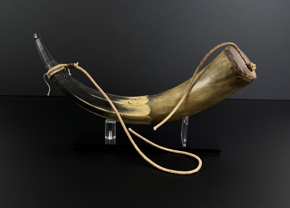 Early American Scrimshaw Powder Horn (1 of 4)