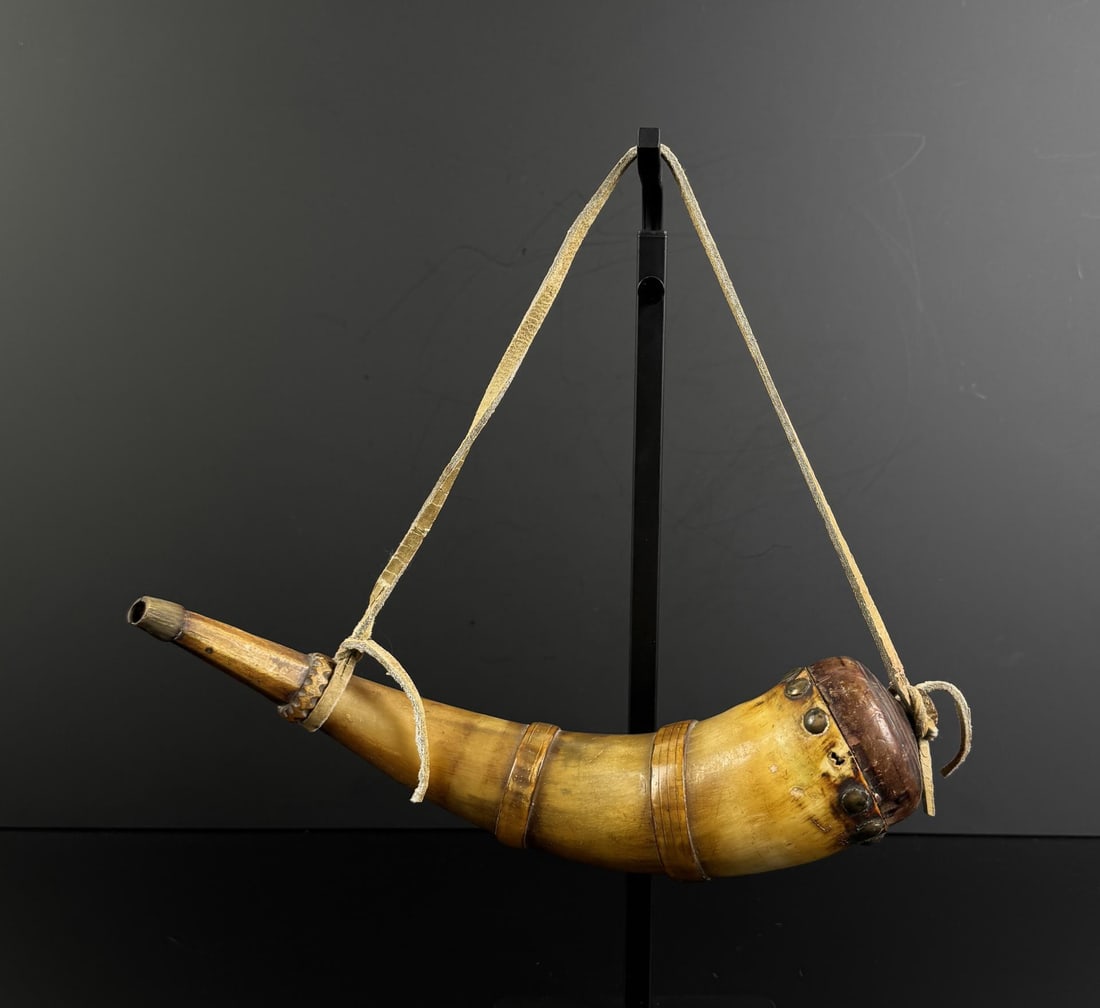 Early American Scrimshaw Powder Horn (1 of 7)