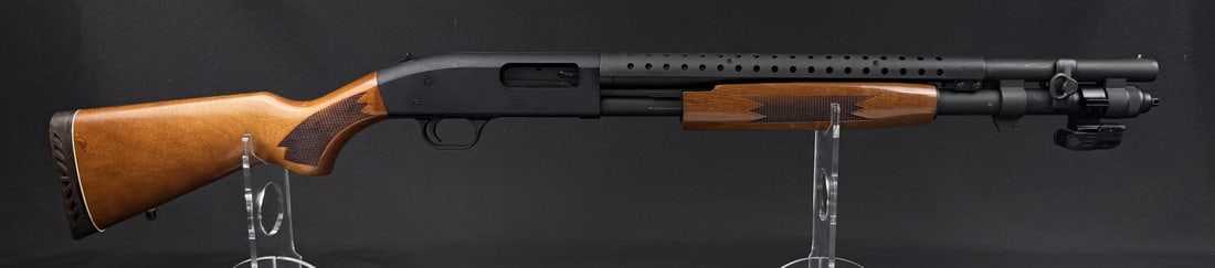 Mossberg Model 590 12ga Riot Shotgun (1 of 17)