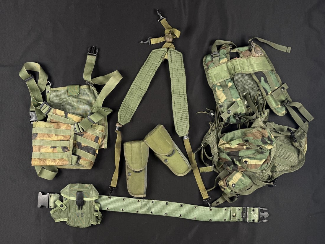 US Army Desert Storm Equipment Gear Set: Nice grouping