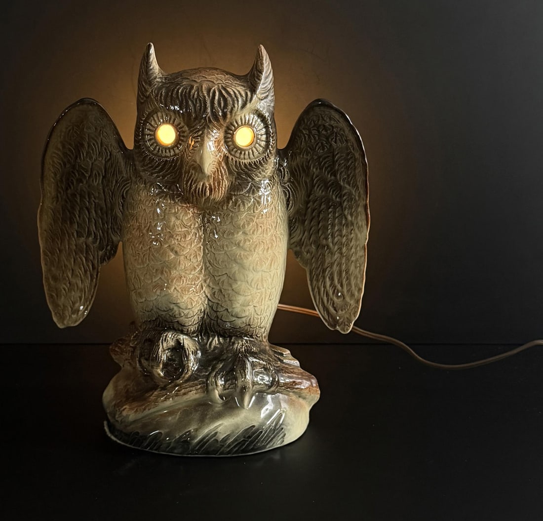 Howard Kron Mid Century Owl Television TV Lamp: 11 1/4" by 9" by 5 1/2".
