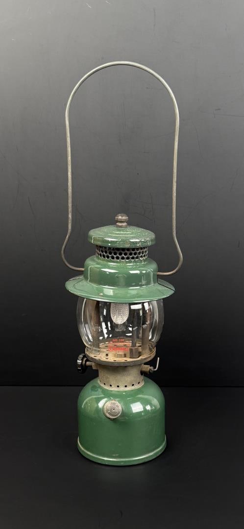 Coleman 242c Hiking Camping Lantern (1 of 12)