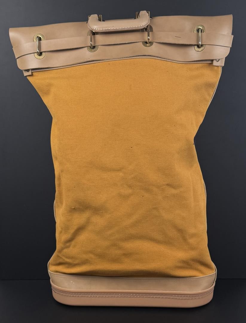 OTCO Heavy Duty Locking Security Mail Bag: 31" by 19 1/2" by 6"