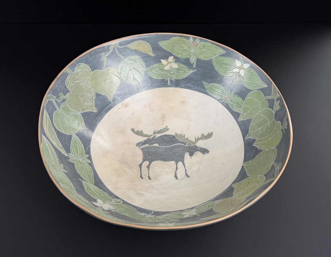 Melissa Leslie Green Moose Crossing Pottery Bowl (1 of 6)