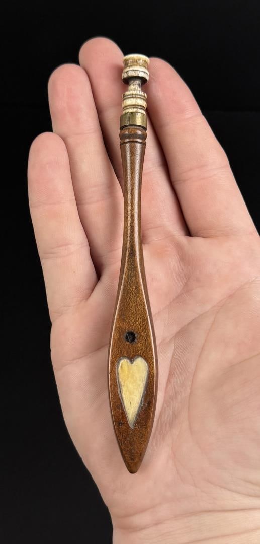 Whaler Made Scrimshaw Pipe Tamper (1 of 3)