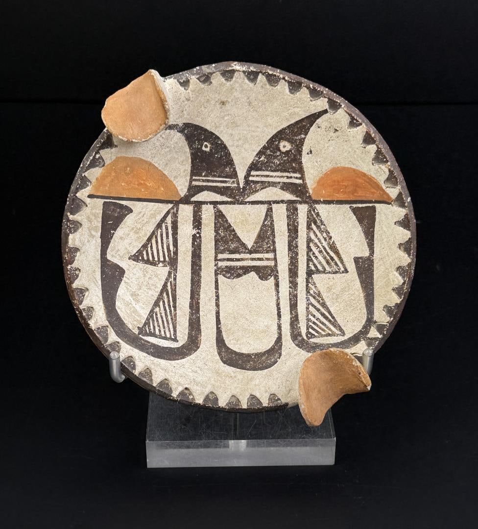 Acoma Pueblo Pottery Ashtray (1 of 4)