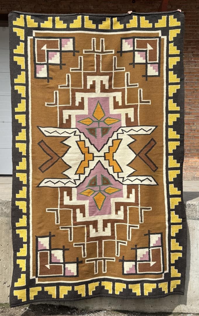Exceptional Large Teec Nos Pos Navajo Indian Rug (1 of 6)