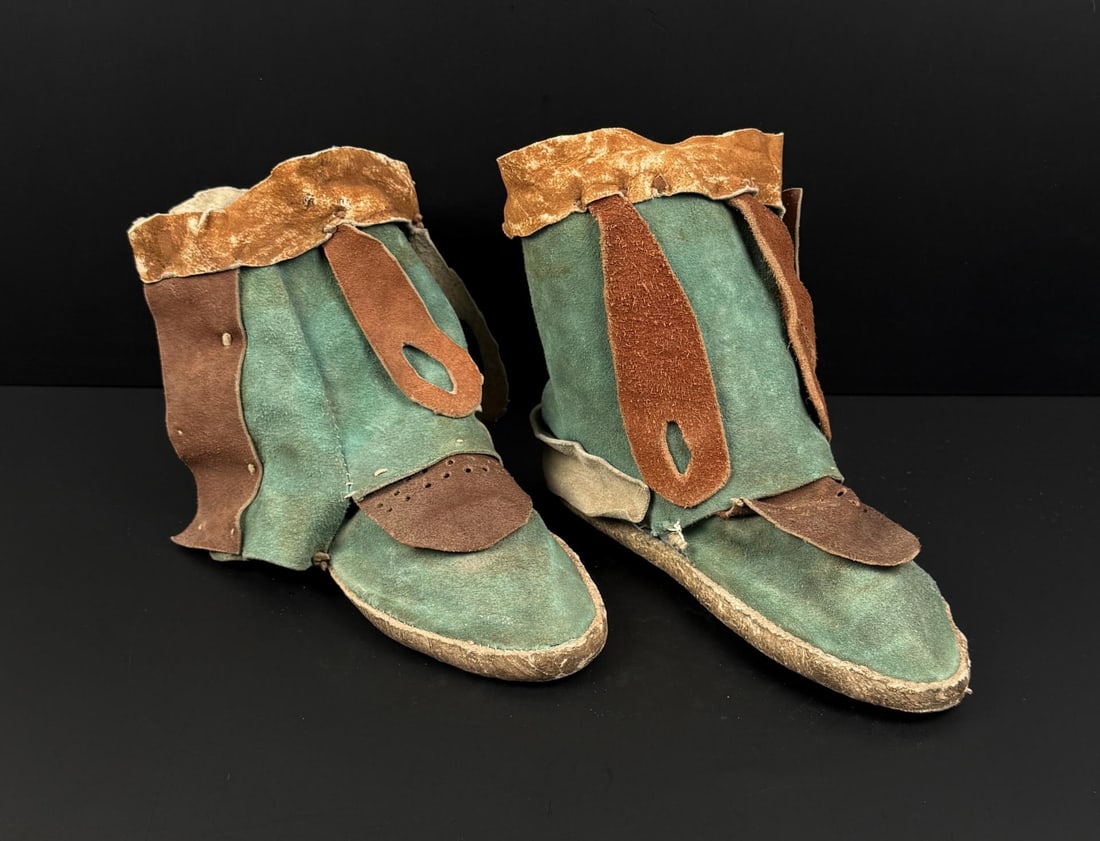 Historic Hopi Pueblo Moccasins (1 of 10)