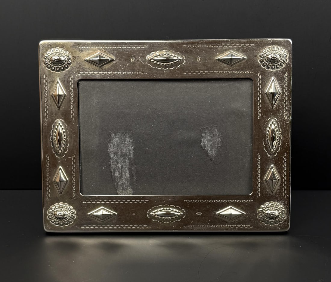 Wallace Silversmiths Concho Picture Frame (1 of 3)
