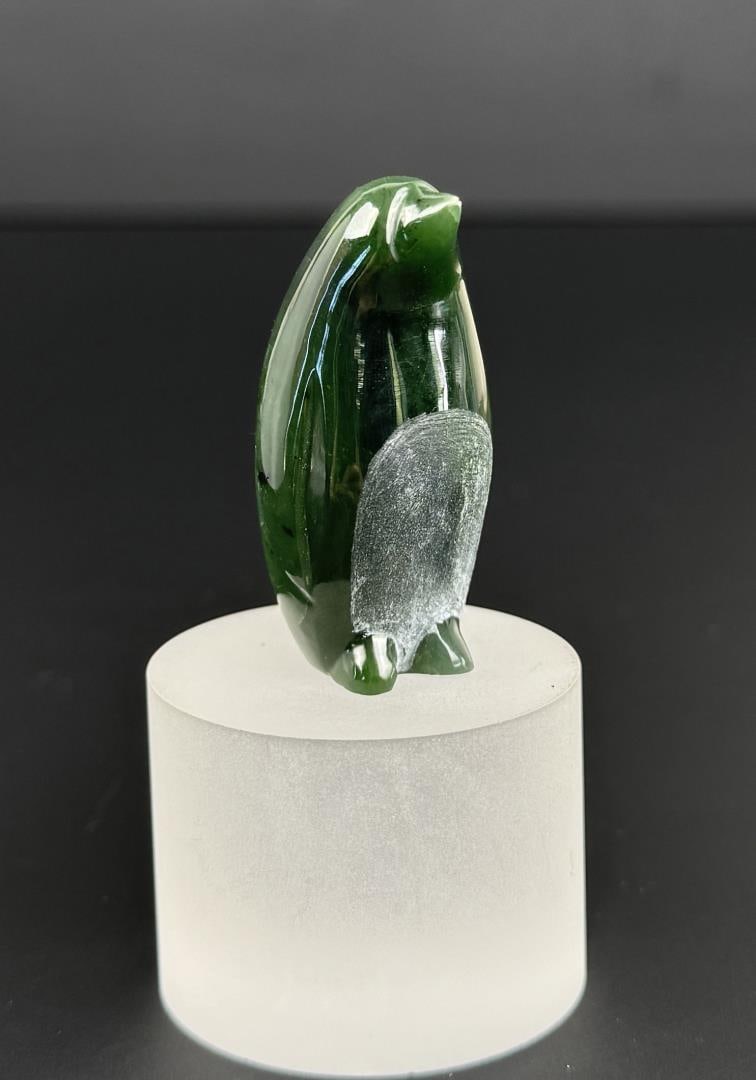 Nephrite Jade Alaskan Penguin Carving (1 of 6)