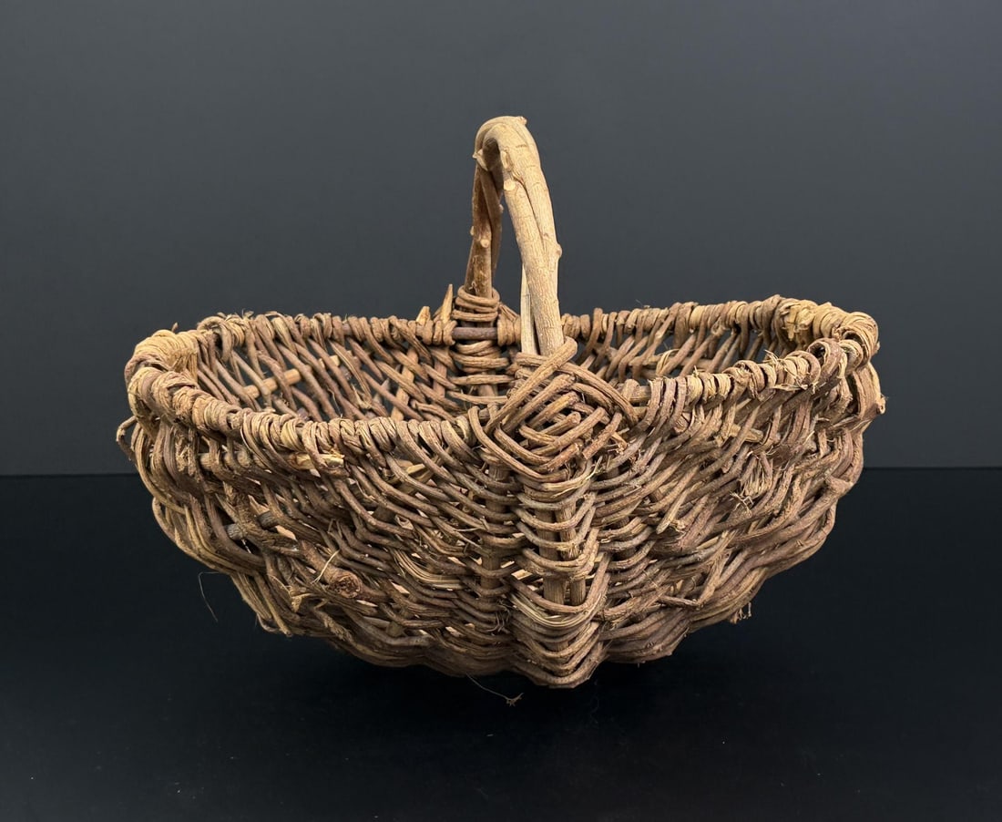 Native American Indian Gathering Basket (1 of 7)