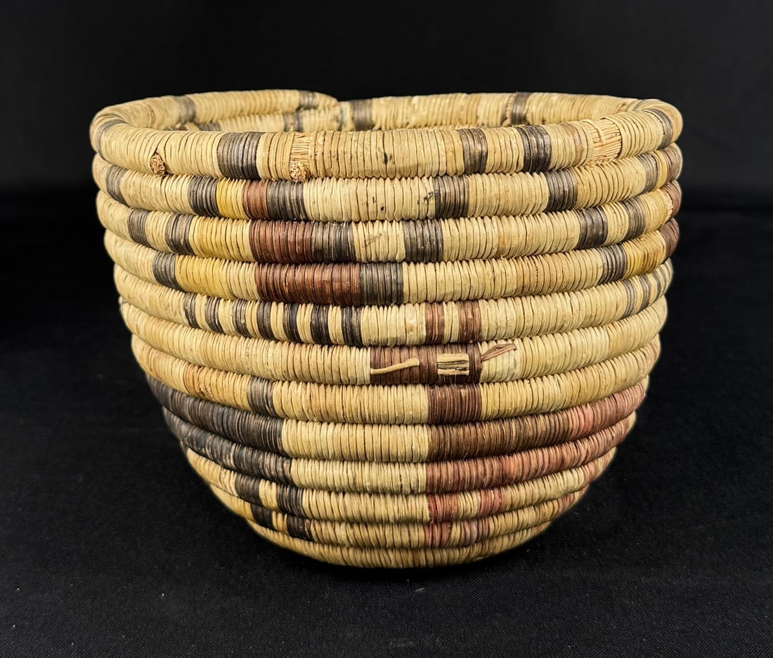 Hopi Indian Figural Deer Second Mesa Basket (1 of 7)