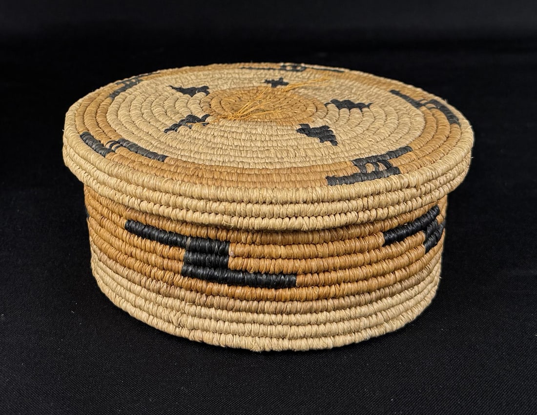 Northwest Coast Indian Seagrass Basket: 6 3/4" diameter, 3" tall.