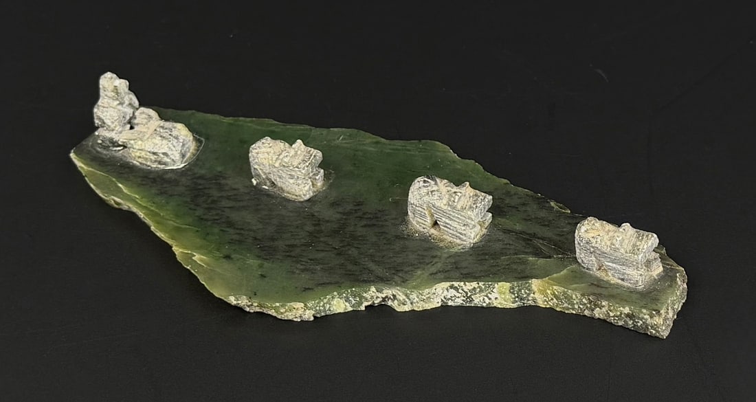 Alaskan Inuit Eskimo Jade Dog Sled Carving (1 of 4)