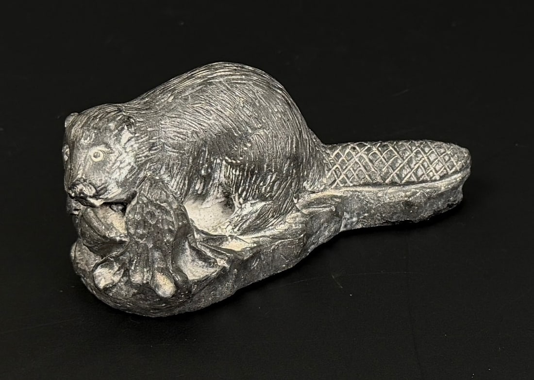 Nick Andres Alaskan Inuit Eskimo Carved Beaver (1 of 4)