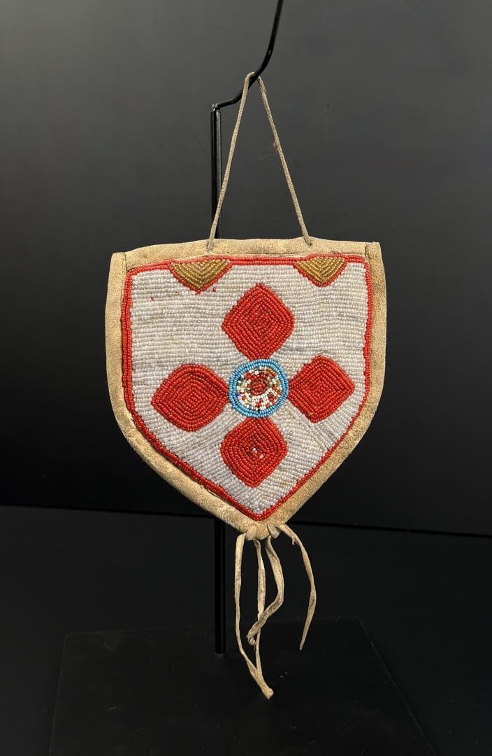Plateau Native American Indian Beaded Bag (1 of 5)