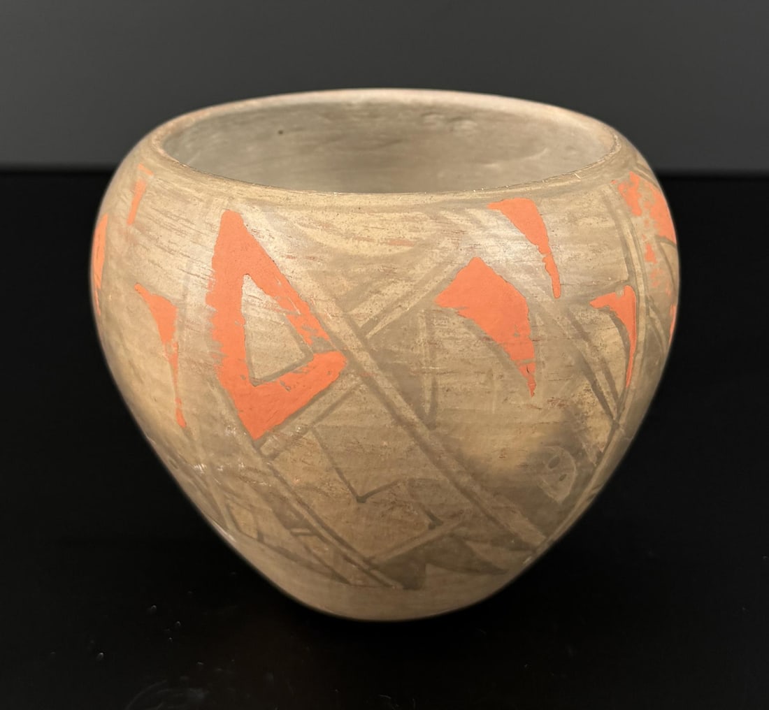 Louann Komalestewa Hopi Indian Pot (1 of 7)