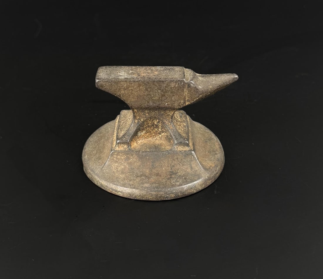 Miniature Jewelers Anvil (1 of 4)