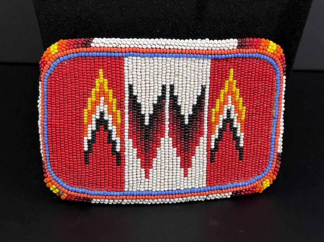 Blackfoot Native American Indian Beaded Buckle (1 of 3)