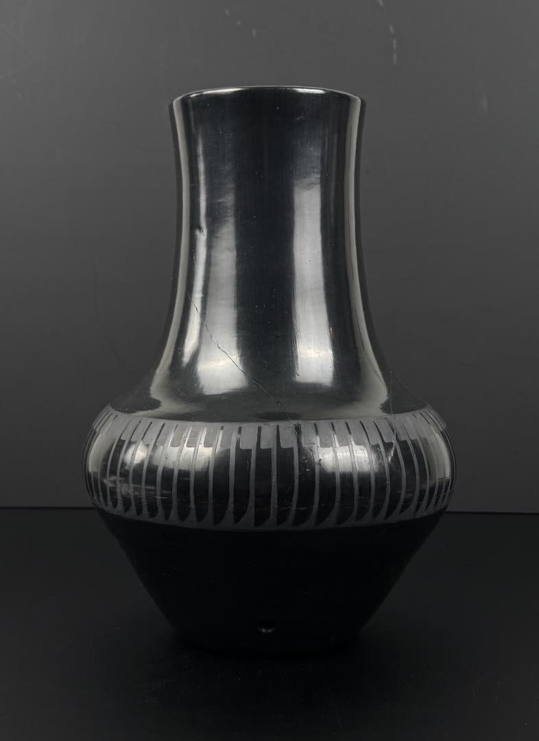 Maria Martinez and Santana San Ildefonso Vase (1 of 12)