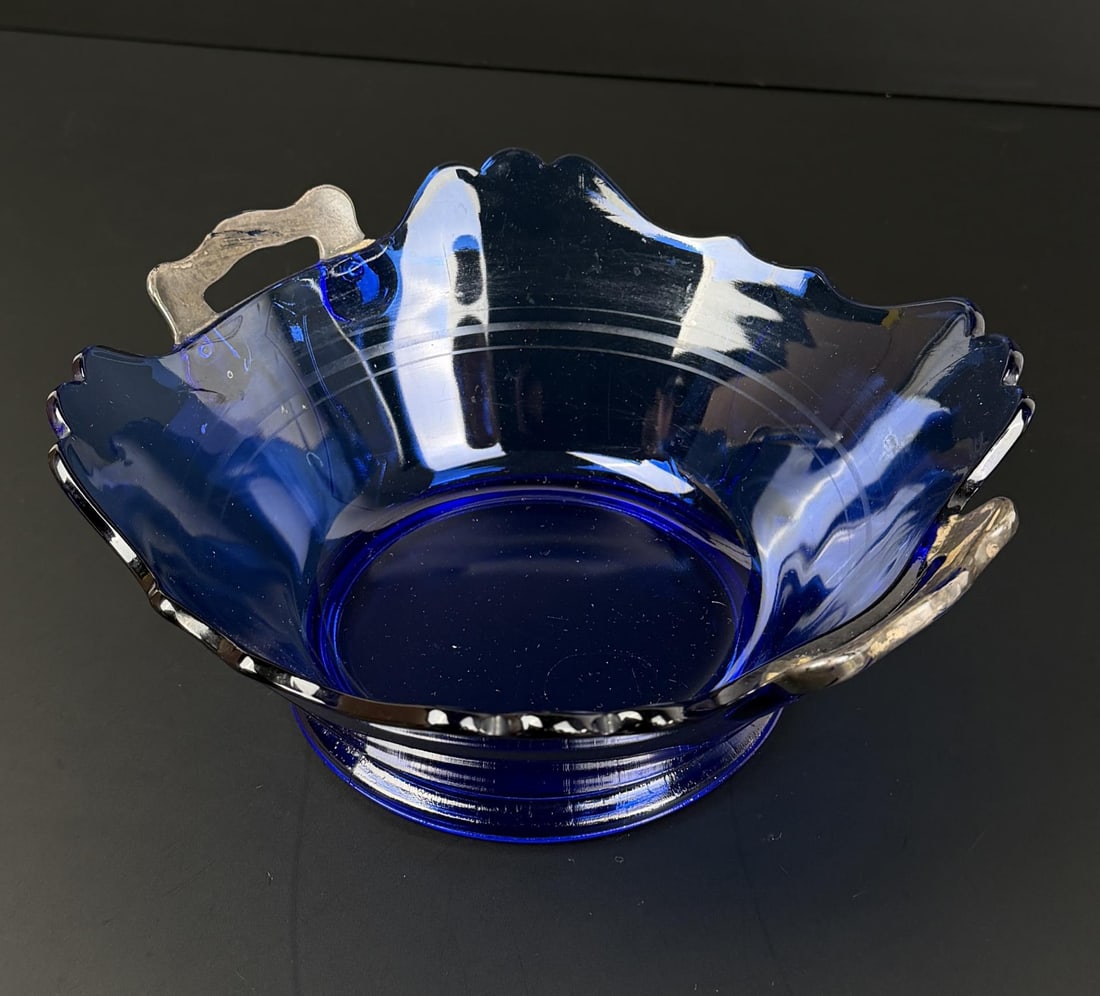 LE Smith Cobalt Blue Mt. Pleasant Bowl: 9" by 8" by 3 1/2"