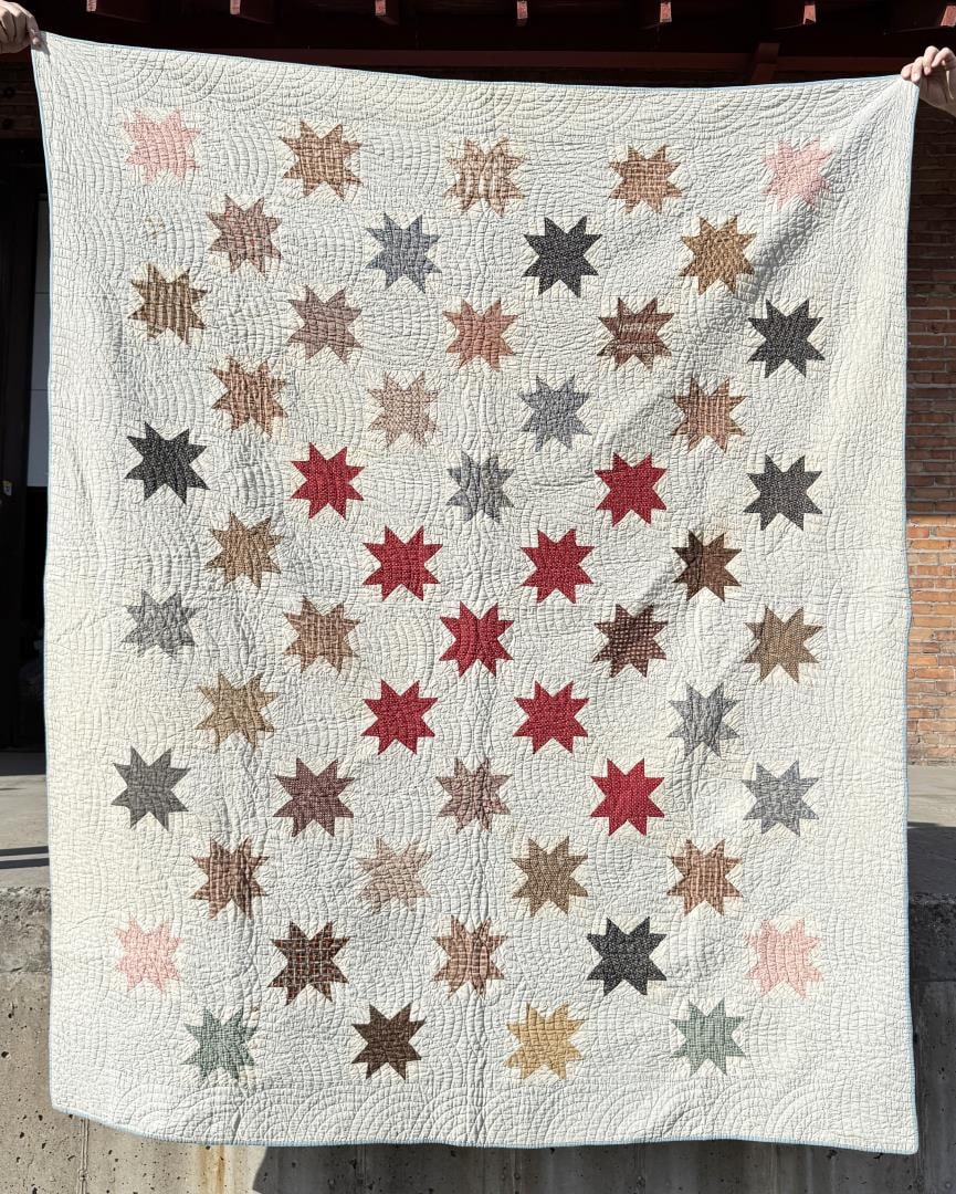 1920s Applique Feather Edged Stars Quilt (1 of 3)
